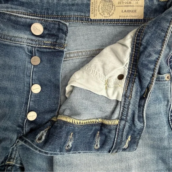 Diesel Larkee Regular Straight Jeans Men’s W36 L32 Blue Denim Button Fly - Picture 4 of 10